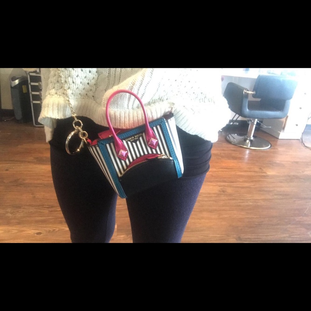 Henri Bendel New York purse